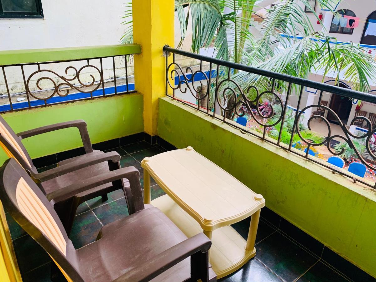 Savitri Guest House Arambol Extérieur photo